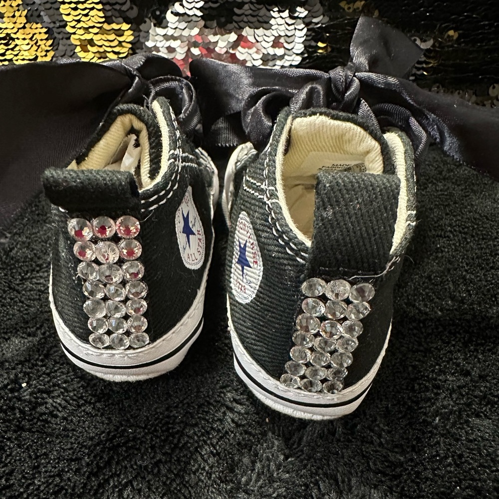 Infants Chuck Taylor Converse Bedazzled Stones w/ Ribbon Laces Size 2C - Picture 3 of 5